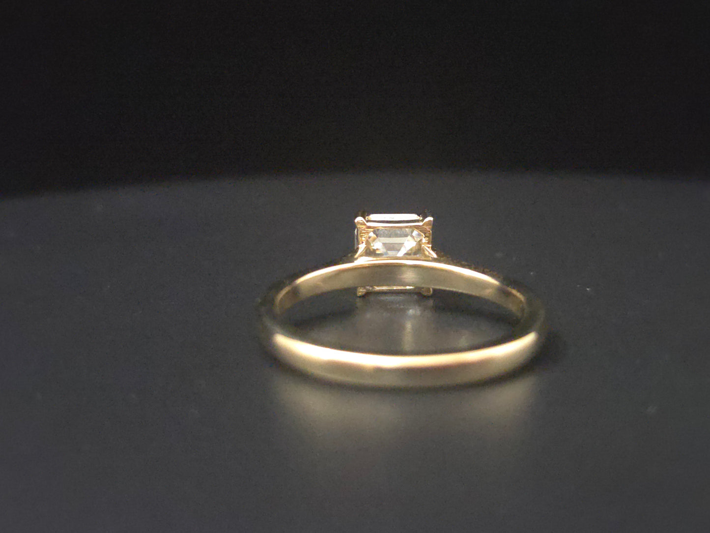 WOMENS ASSCHER CUT RING