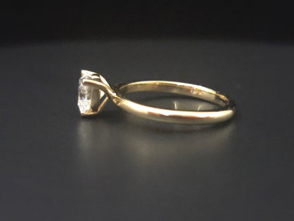 WOMENS HEART SHAPE RING