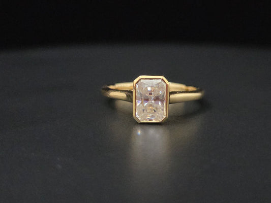 WOMENS RADIANT RING