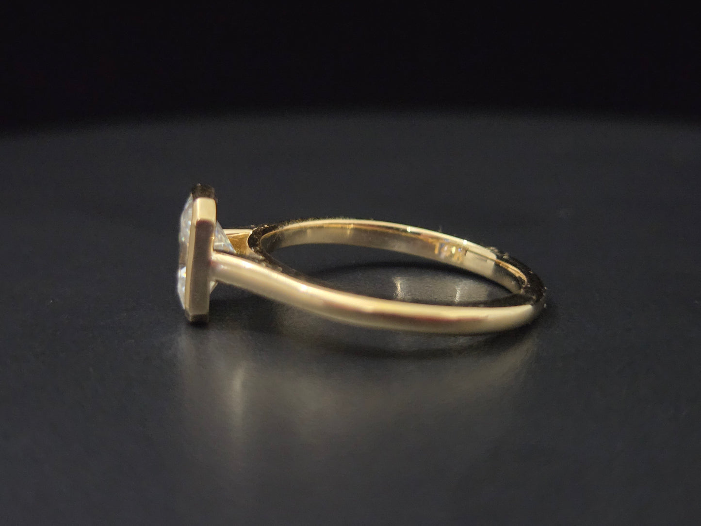 WOMENS RADIANT RING