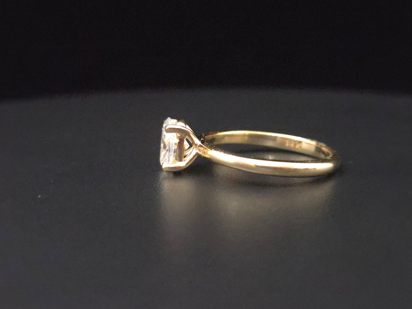 WOMENS OVAL RING